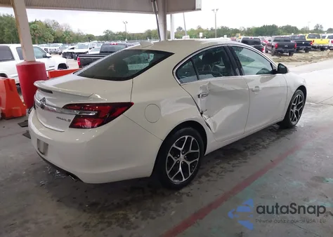 2017 Buick Regal Turbo Sport Touring z USA, uszkodzony, nr VIN 2G4GL5EX6H9105826